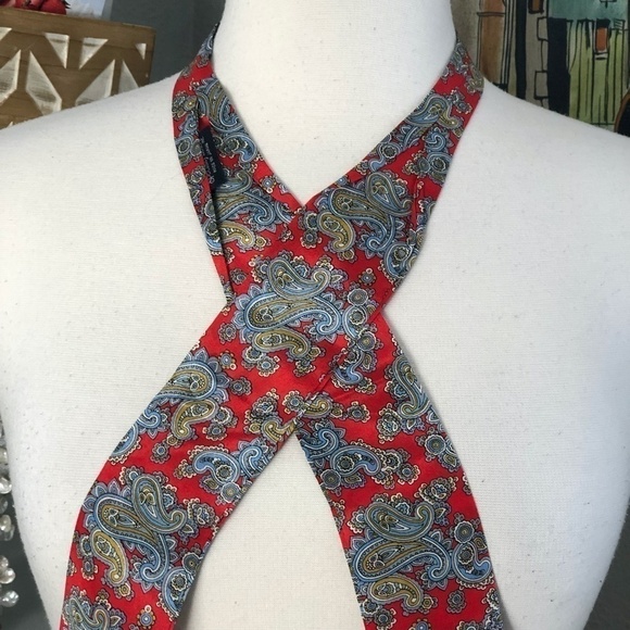 Vintage Accessories - Vintage Specialty House Paisley Silk Scarf